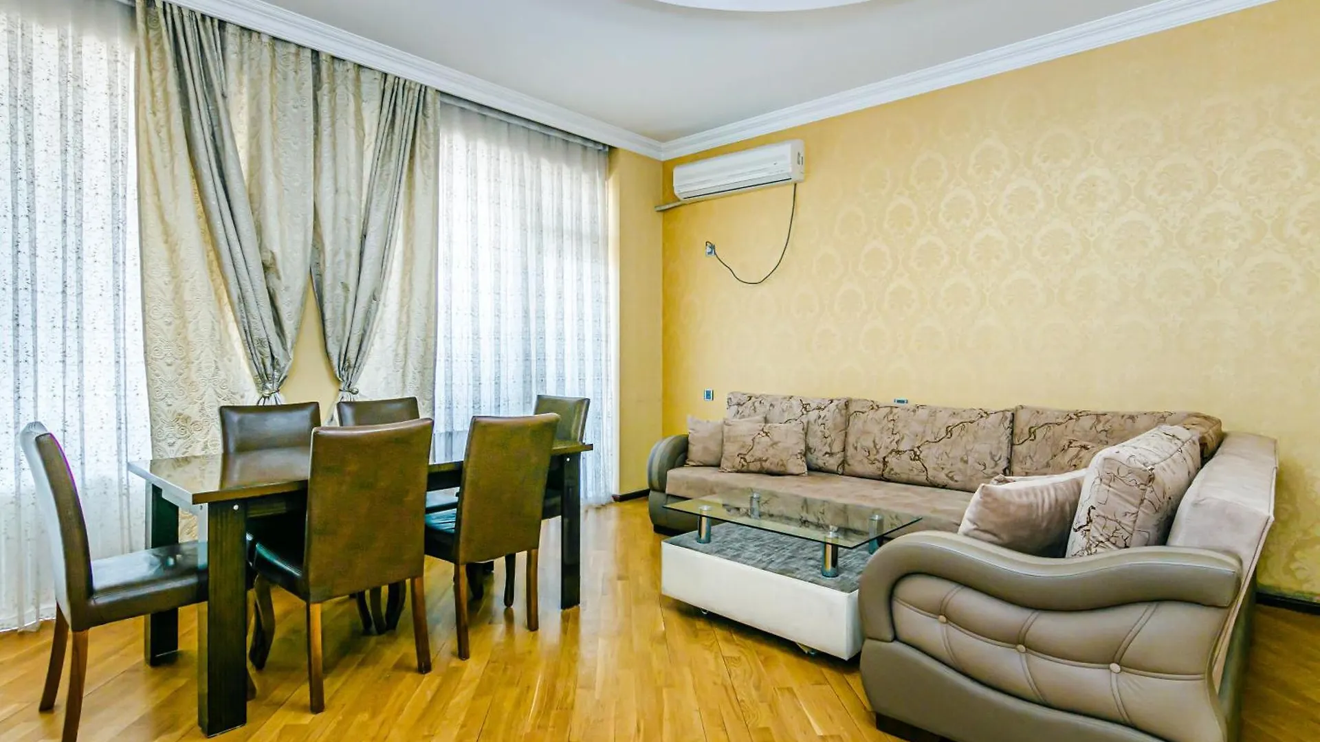 Prestige Apartment Near Vip Cresent Mall باكو أذربيجان