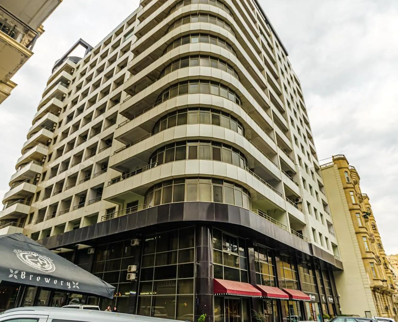 Prestige Apartment Near Vip Cresent Mall باكو