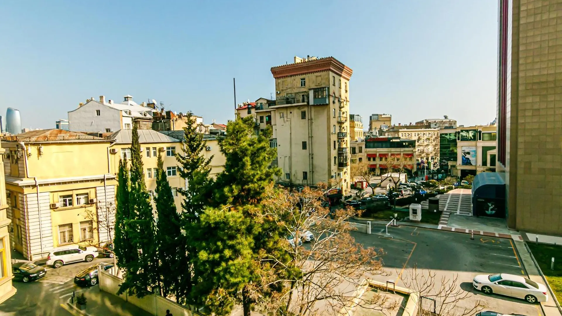 Prestige Apartment Near Vip Cresent Mall Baku
