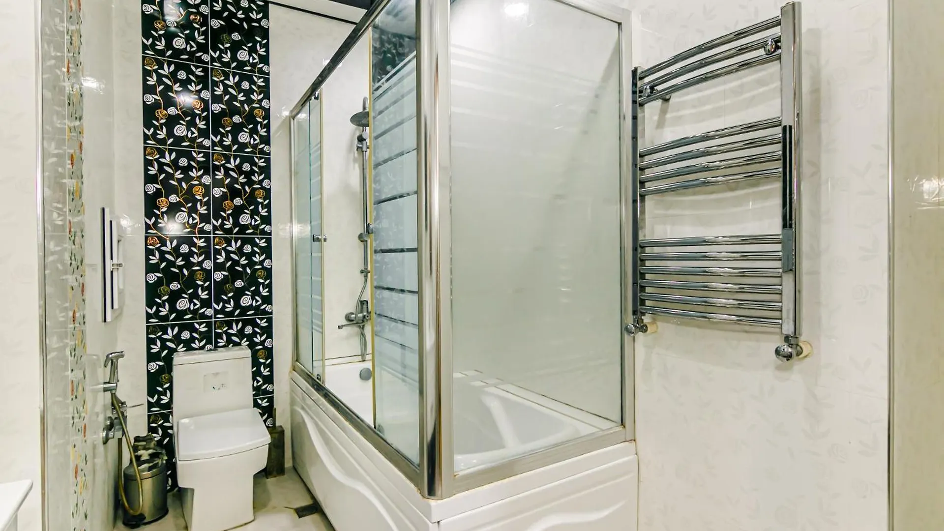 Prestige Apartment Near Vip Cresent Mall Baku