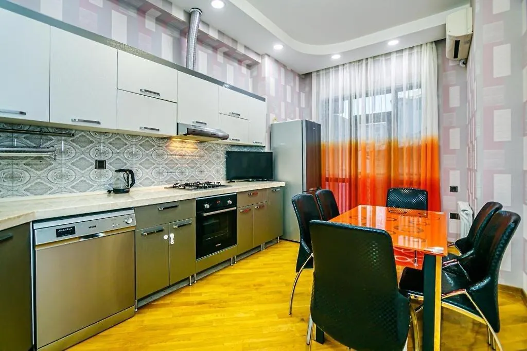 Prestige Apartment Near Vip Cresent Mall Baku
